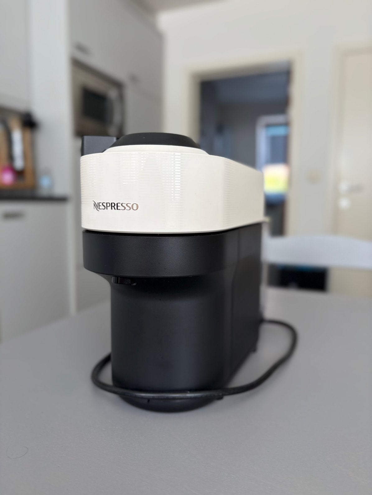Nespresso Vertuo Koffiemachine, Réservoir d'eau amovible, Dosettes et capsules de café, Comme neuf, Enlèvement