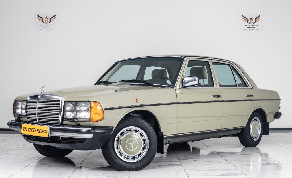 Mercedes-Benz 300 D W123, Auto's, https://public.car-pass.be/vhr/28103ca5-a43e-450d-9862-34da91203907?lang=fr, Beige, 65 kW, 5 deurs