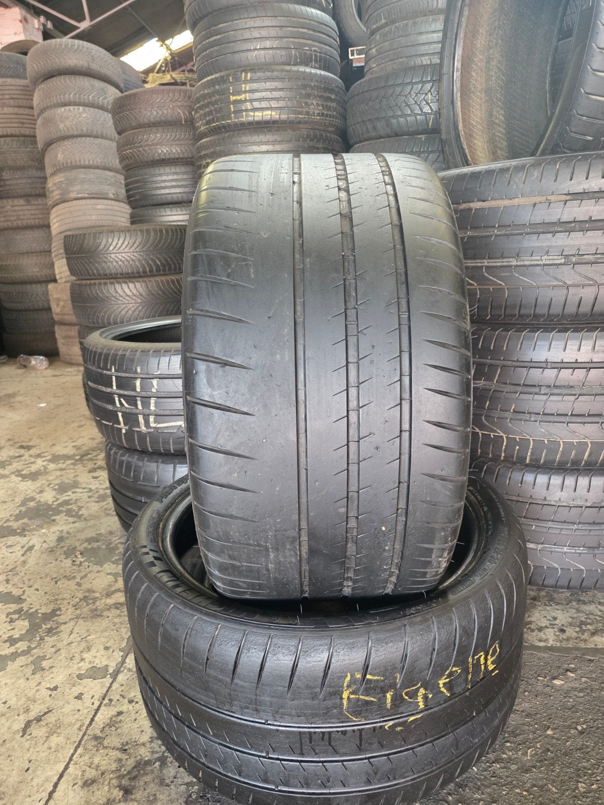 295 30 20 Michelin avec montage et équilibrage, Enlèvement