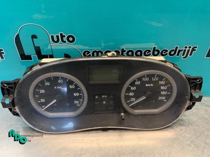 Instrumentenpaneel van een Dacia Logan (Logan 1 04-), Dacia, Gebruikt, -, -