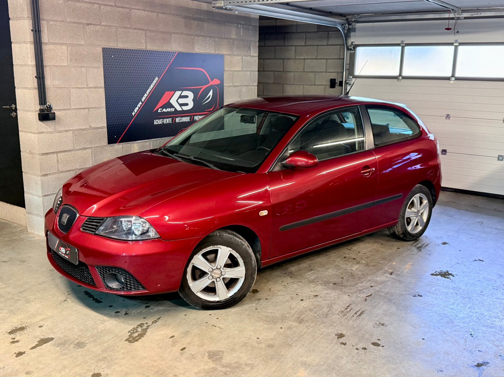 Seat Ibiza 6L • 155.000 Kms • 1.2L Essence • 2007, Autos, Rouge, Entreprise, Boîte manuelle, 5 places