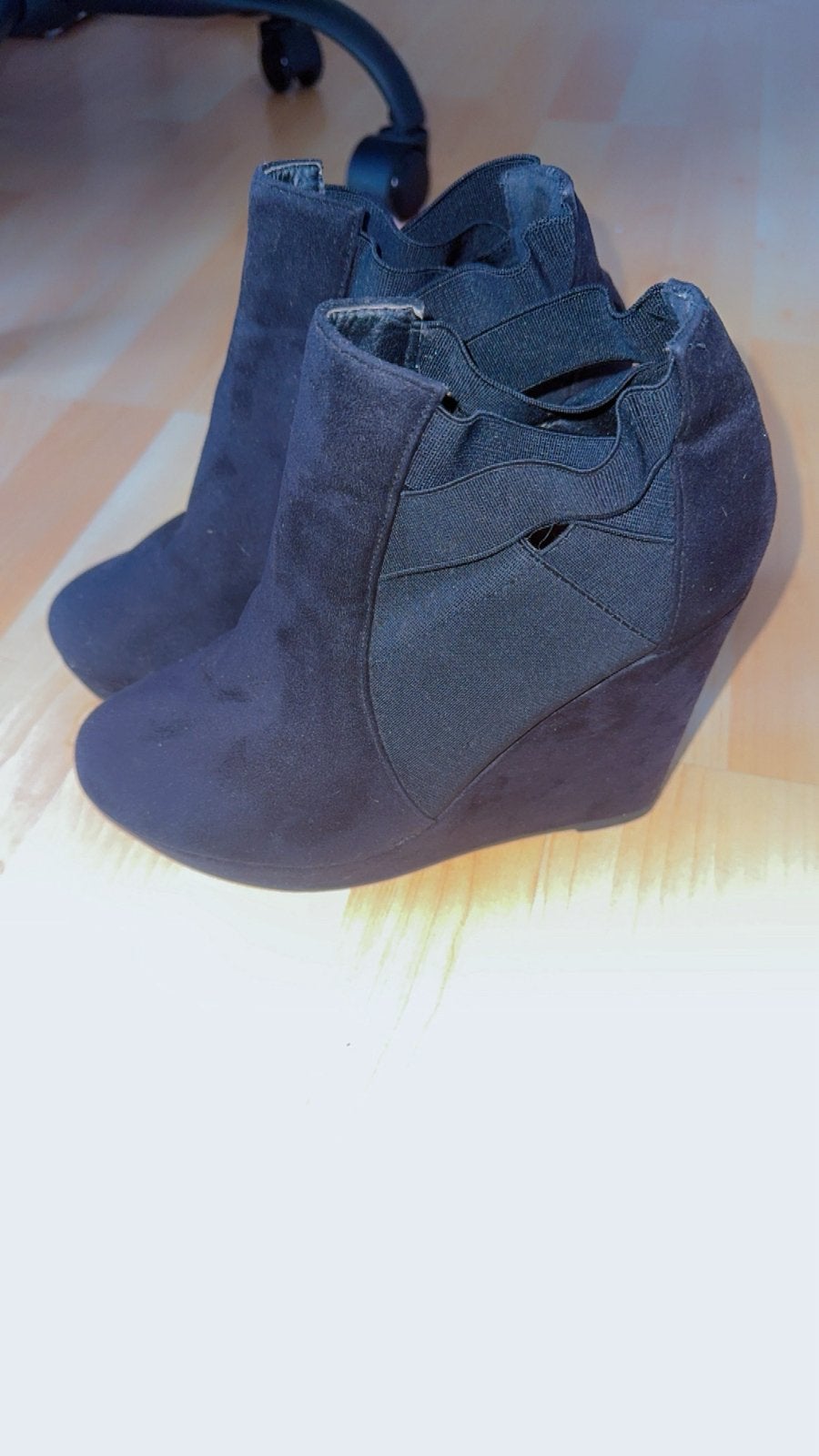 Bottines a talon, Maison & Meubles, Enlèvement, Comme neuf