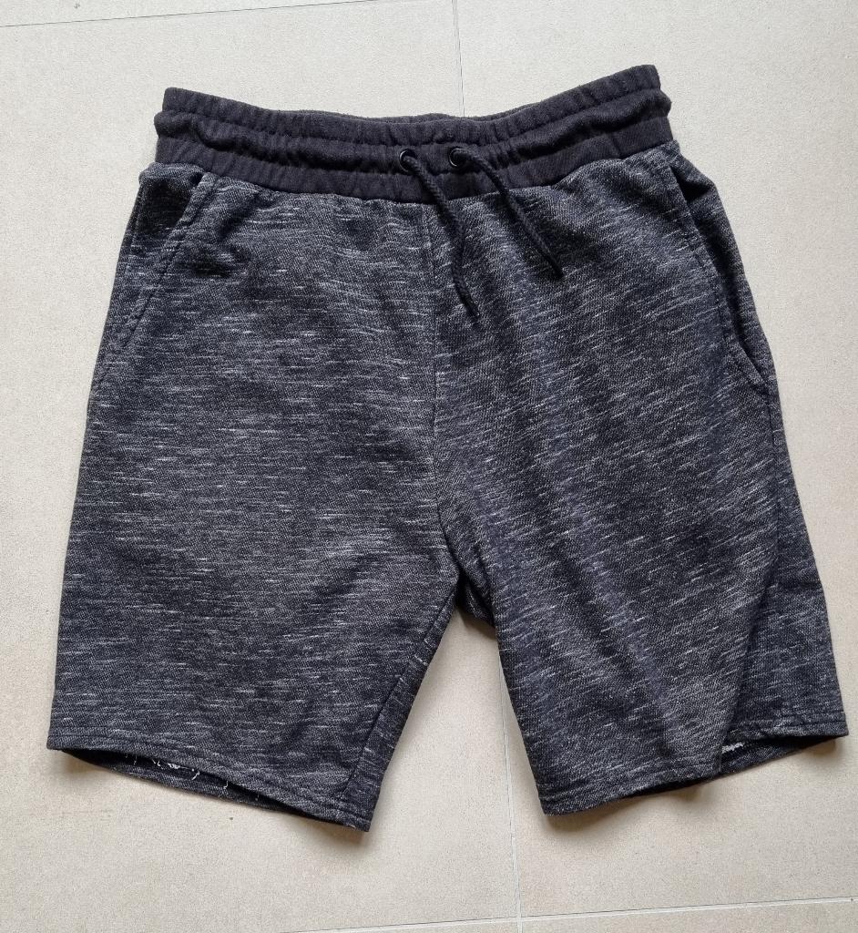 Short sport H&M 170, Enfants & Bébés, Vêtements enfant | Taille 170, Garçon, Enlèvement ou Envoi, H&M, Utilisé