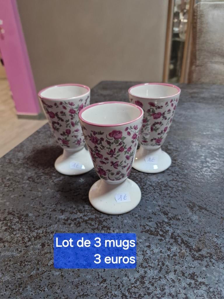 Lot de 3 mugs fleuris, Maison & Meubles, Enlèvement ou Envoi