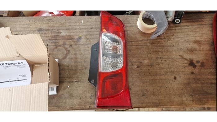 Feu arrière droit d'un Fiat Fiorino, Enlèvement ou Envoi, 3 mois de garantie, Utilisé, Fiat