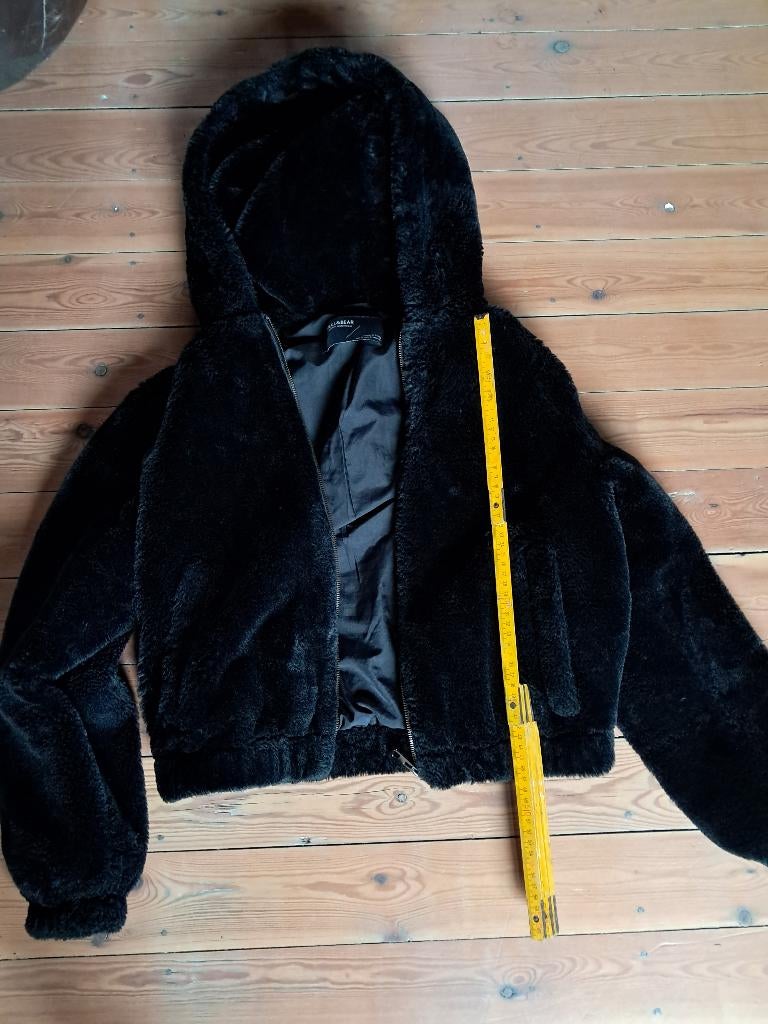 teddy jasje kort, Kleding | Dames, Jassen | Winter, Ophalen, Pull&Bear, Zwart, Zo goed als nieuw