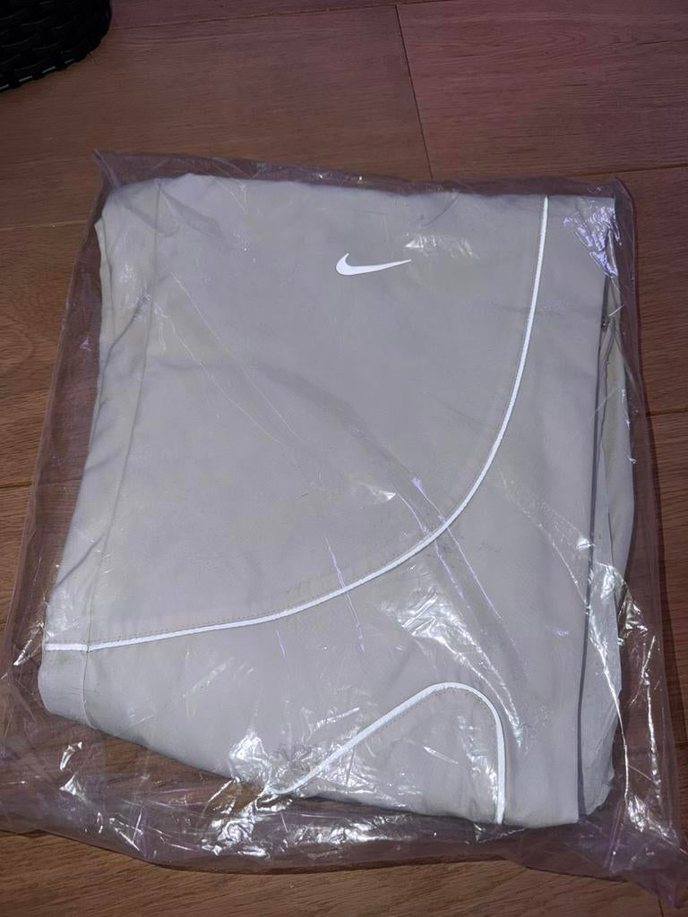Nike X Corteiz trainingbroek maat S light bone, Ophalen of Verzenden, Nieuw