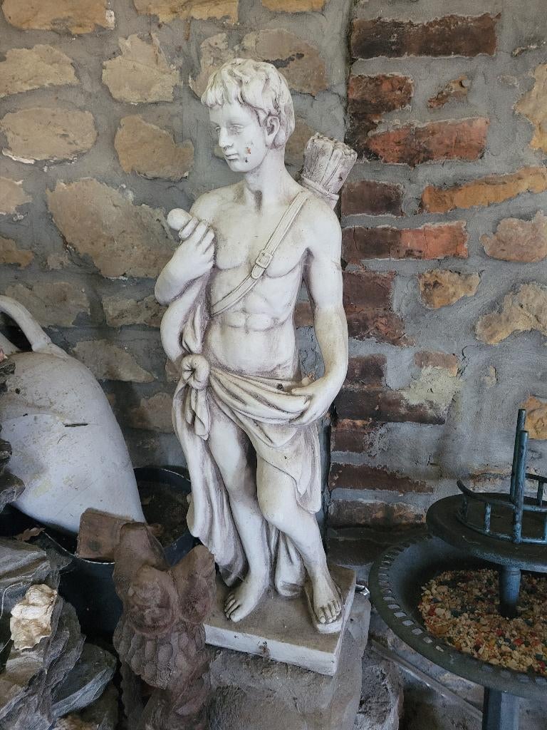 Statue Homme Archer en Resine, Enlèvement, Utilisé, Humain
