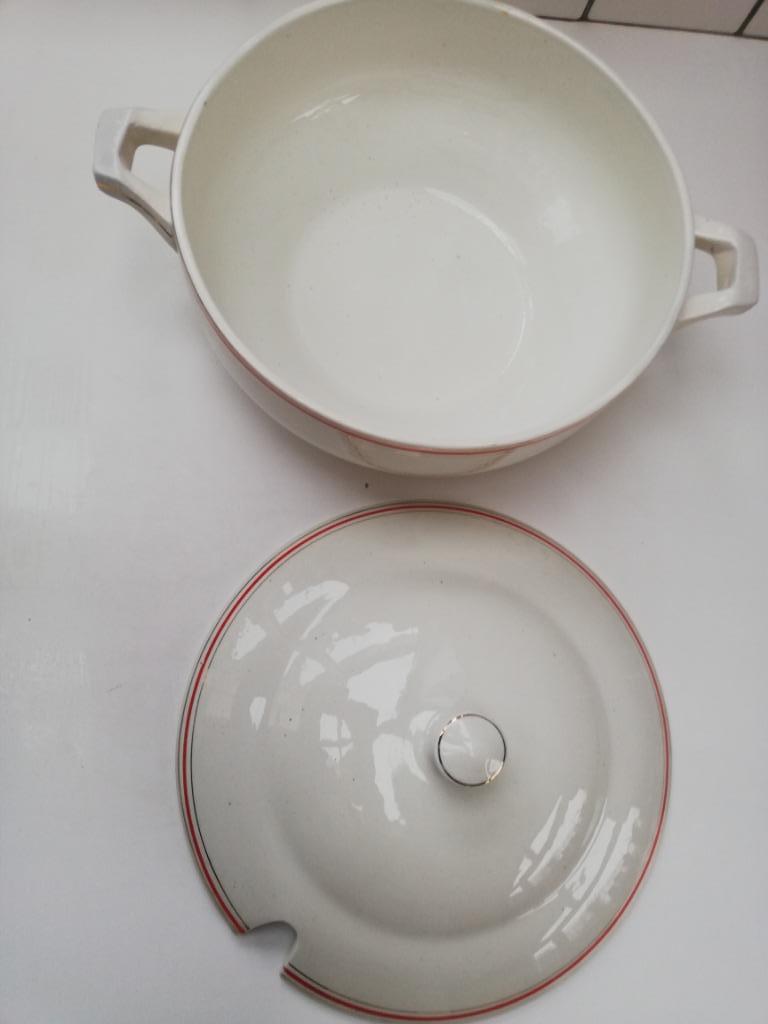 groenten of soepterrine kom met deksel, Enlèvement