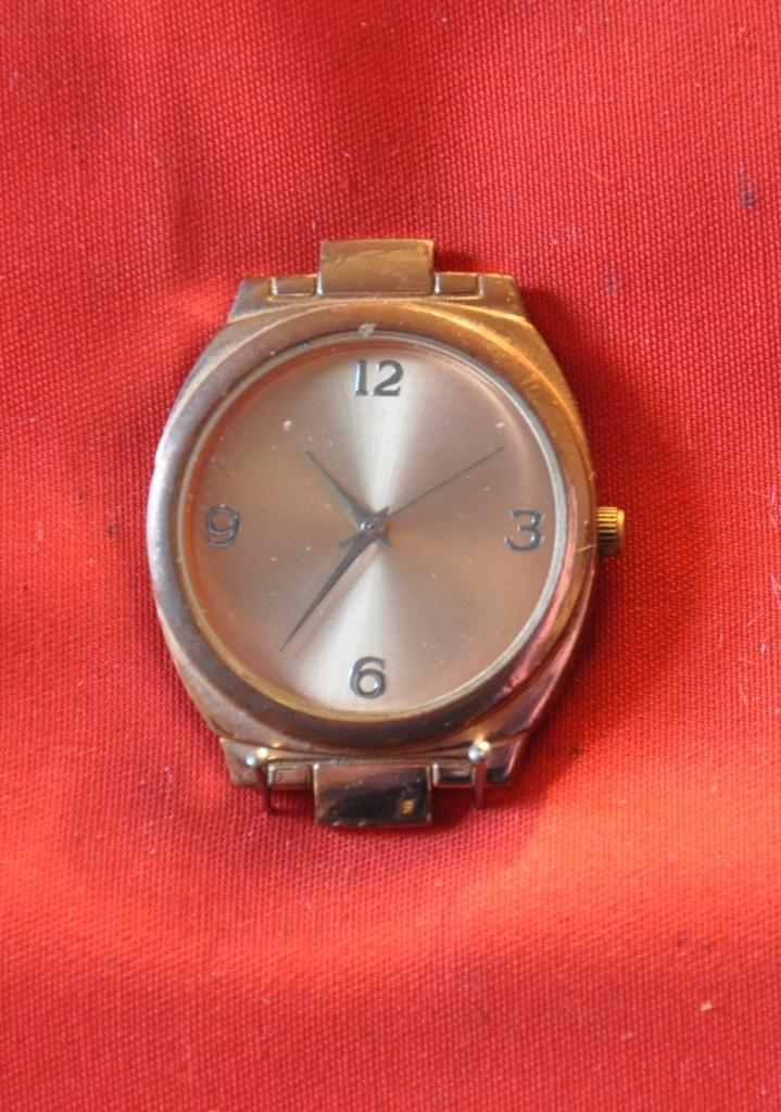 montre a quartz LBVYR fonctionnel, Enlèvement ou Envoi, Utilisé