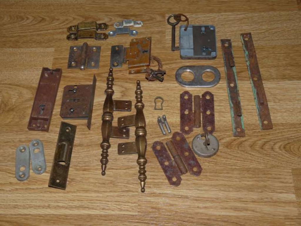 Lot oude scharnieren, sloten, ..., Doe-het-zelf en Bouw, Hang- en Sluitwerk, Ophalen of Verzenden, Gebruikt