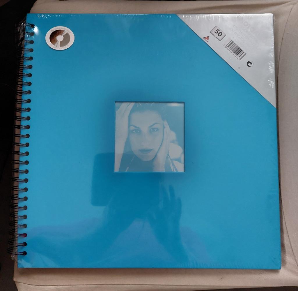 Album neuf à offrir pour scrapbooking 30cm x 30cm, Enlèvement ou Envoi, Neuf, Album ou Livre, Autres marques