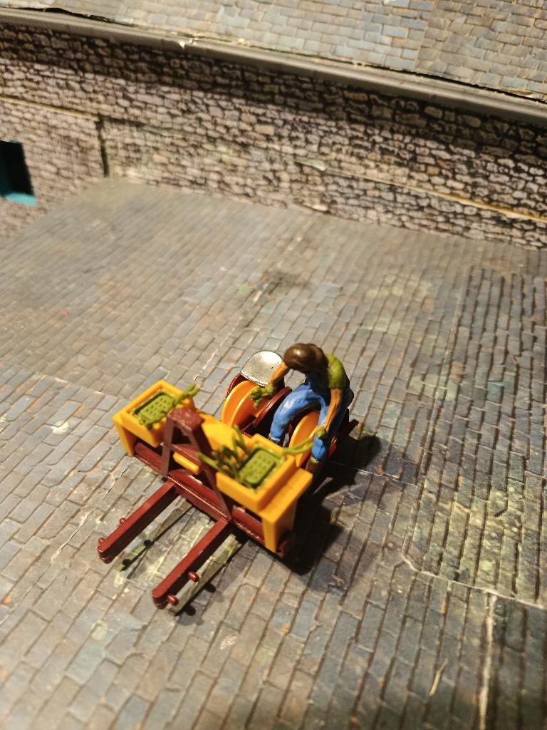 Planteuse à légumes Britains de 1976 avec personnage., Hobby & Loisirs créatifs, Voitures miniatures | 1:32, Utilisé, Tracteur et Agriculture