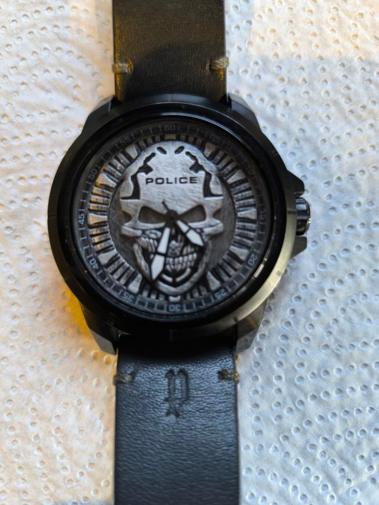 Montre Police, Bijoux, Sacs & Beauté, Montres | Hommes, Enlèvement ou Envoi