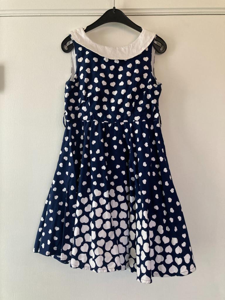 Feestelijk jurkje blauw met witte hartjes - Rtb - maat 134, Gebruikt, Meisje, RTB, Ophalen of Verzenden