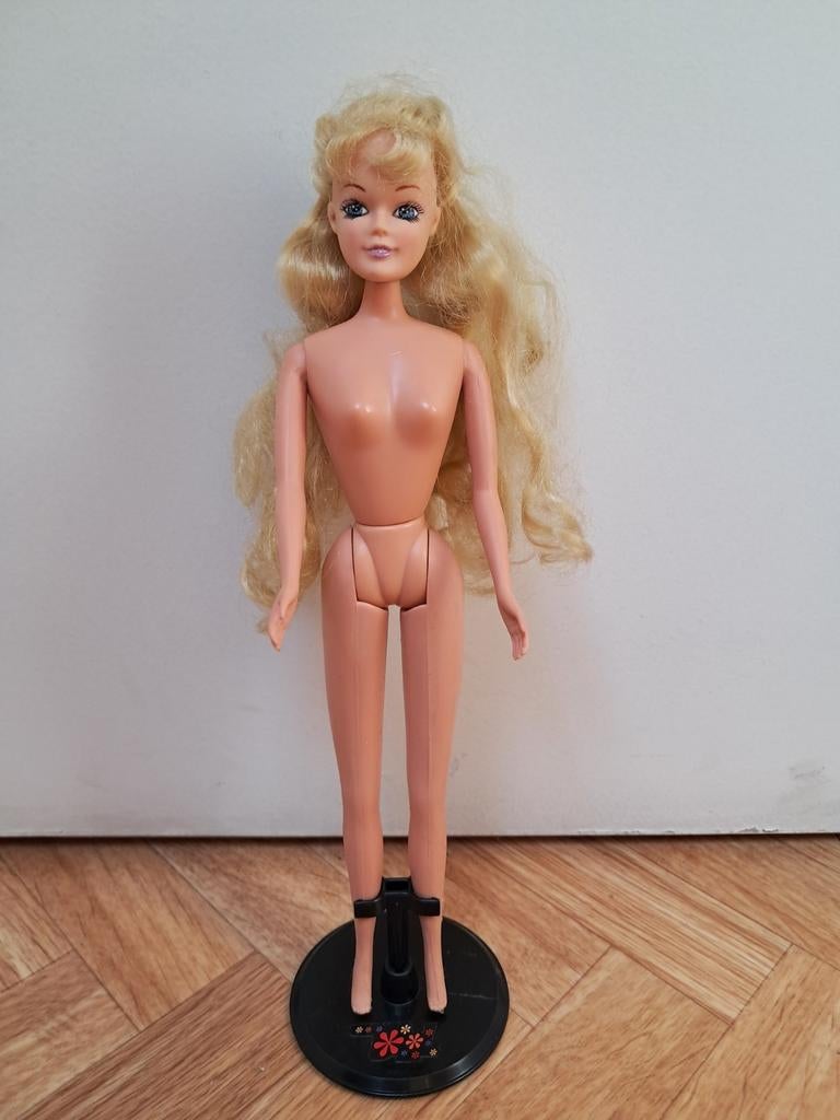 Blonde pop met blote ogen, Ophalen of Verzenden, Gebruikt, Overige typen