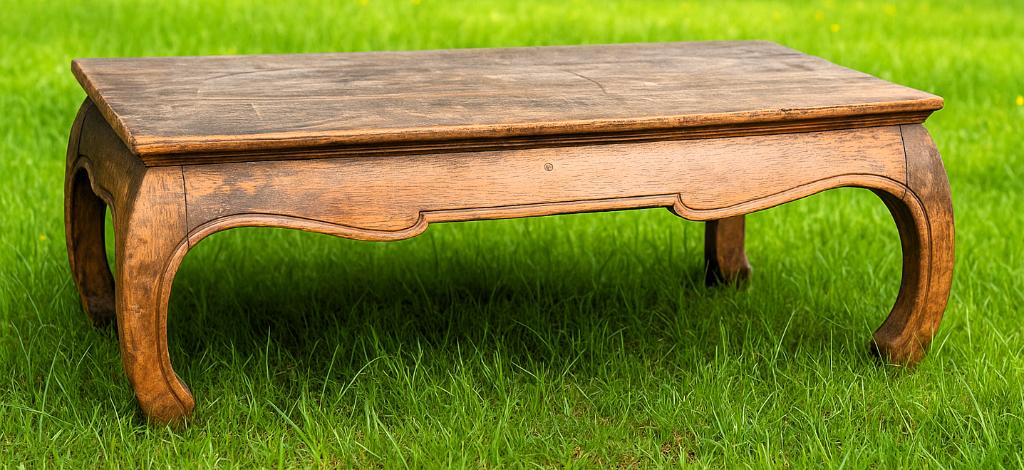 Massief houten (lage) tafel - 132 x 78 cm, Ophalen, Gebruikt