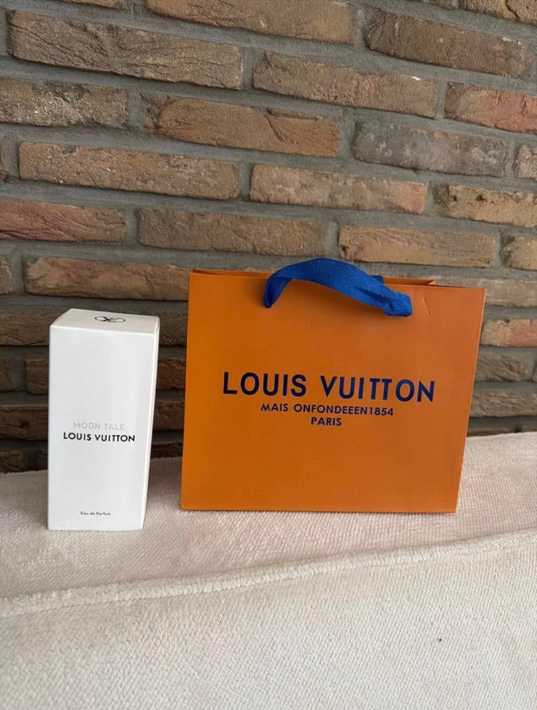 Louis vuitton moon tale, Enlèvement ou Envoi, Neuf