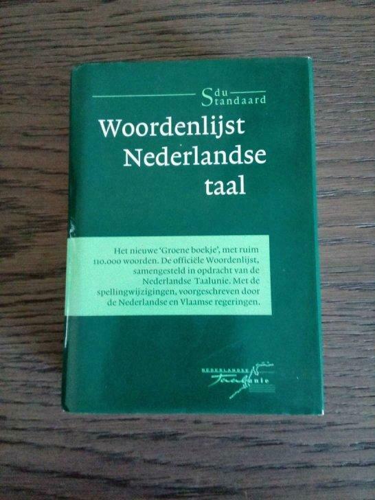 Het groene boekje - woordenlijst Nederlandse taal, Boeken, Woordenboeken, Gelezen, Nederlands