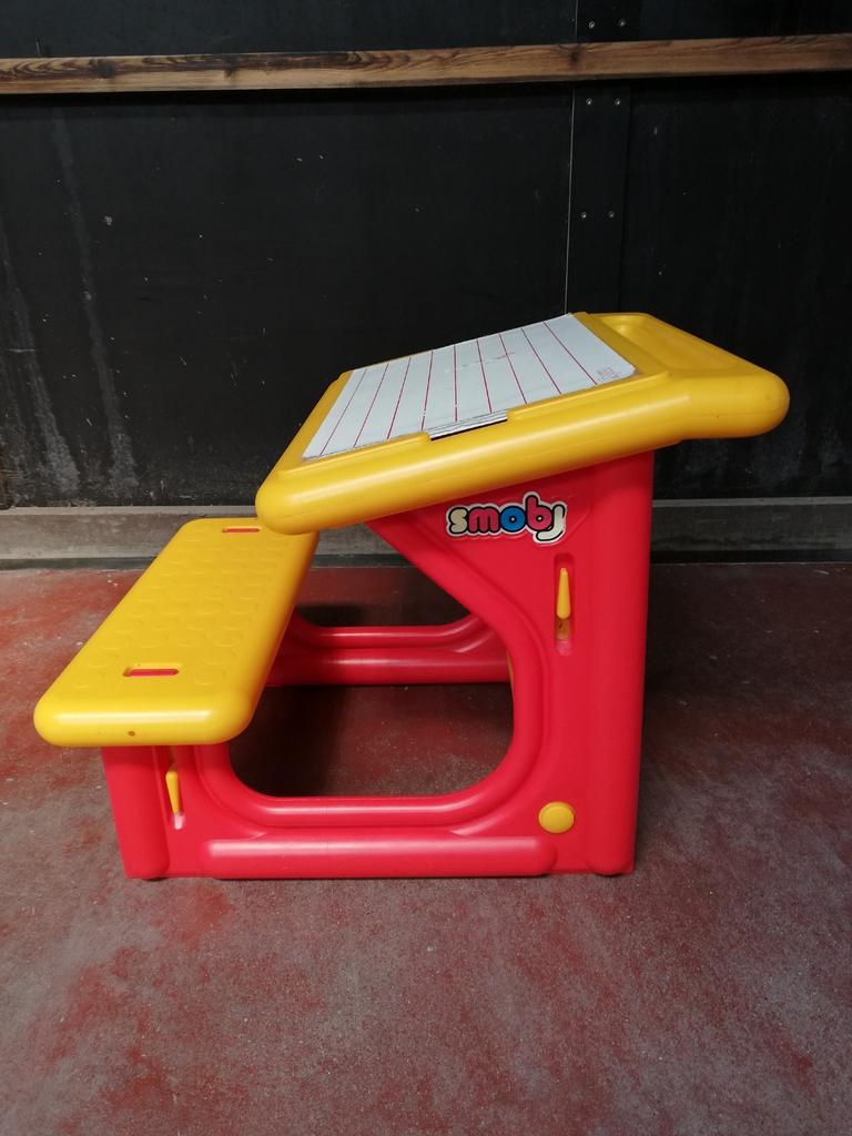 Bureau pour enfant avec rangement, Enlèvement, Utilisé