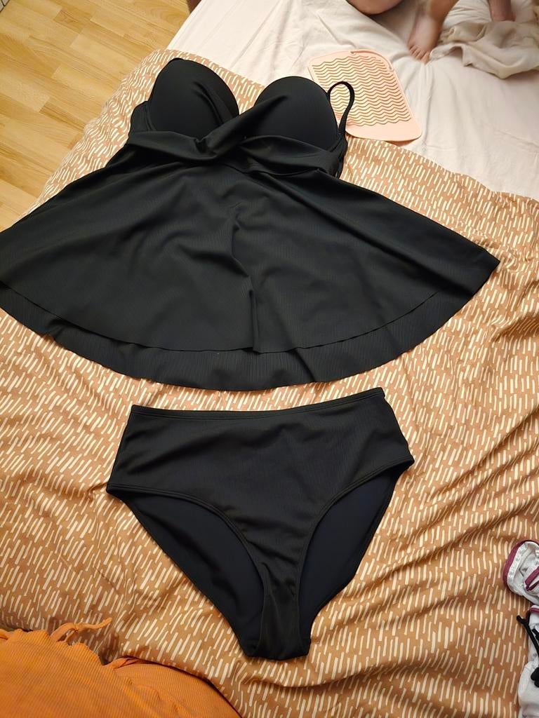 Zwarte tankini, Ophalen, Zo goed als nieuw, Zwart