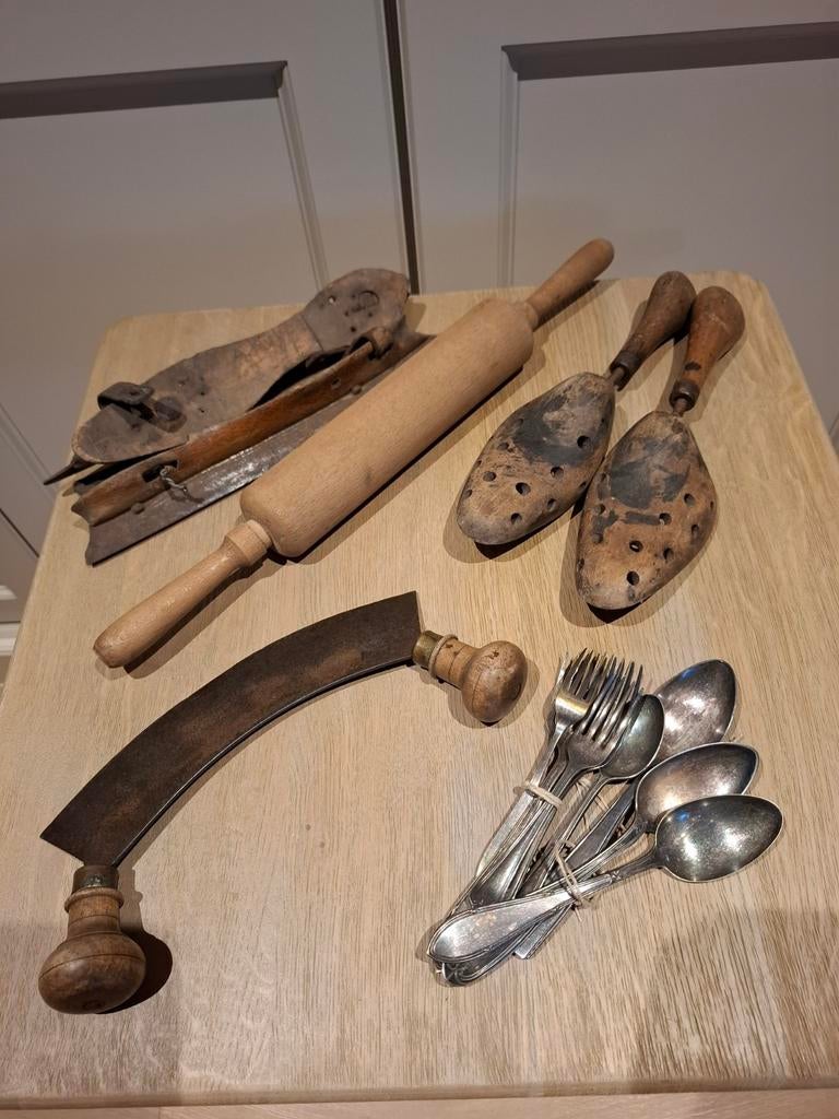 Pakket brocante, Ophalen