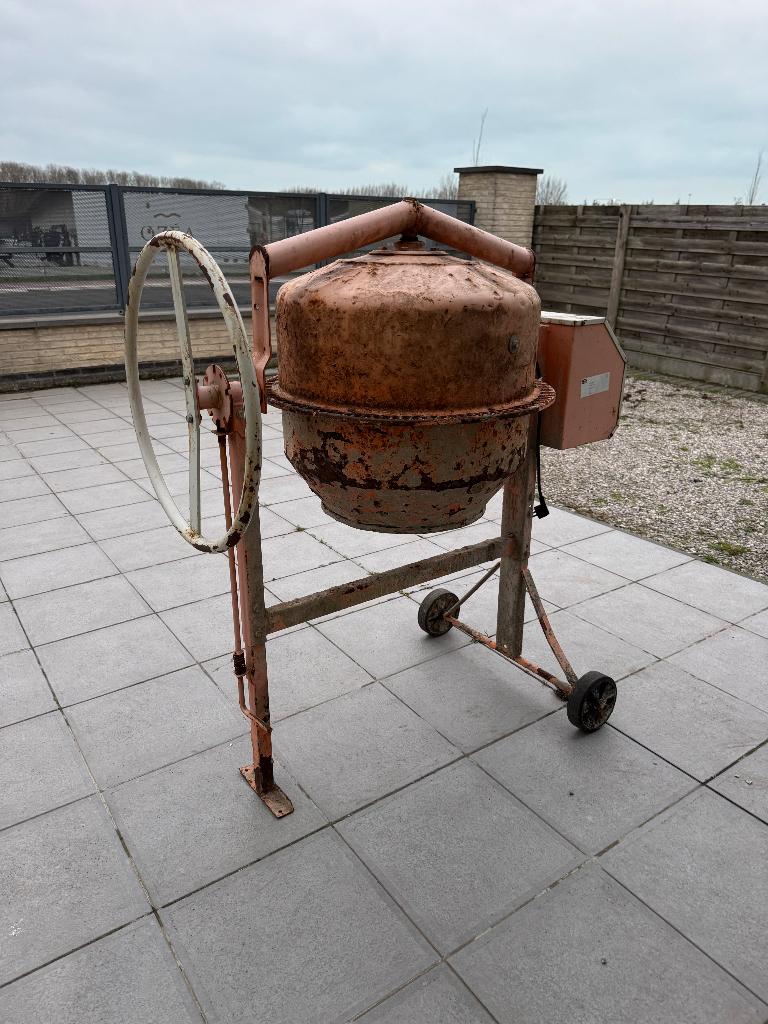 malaxeur à béton, Enlèvement, Utilisé