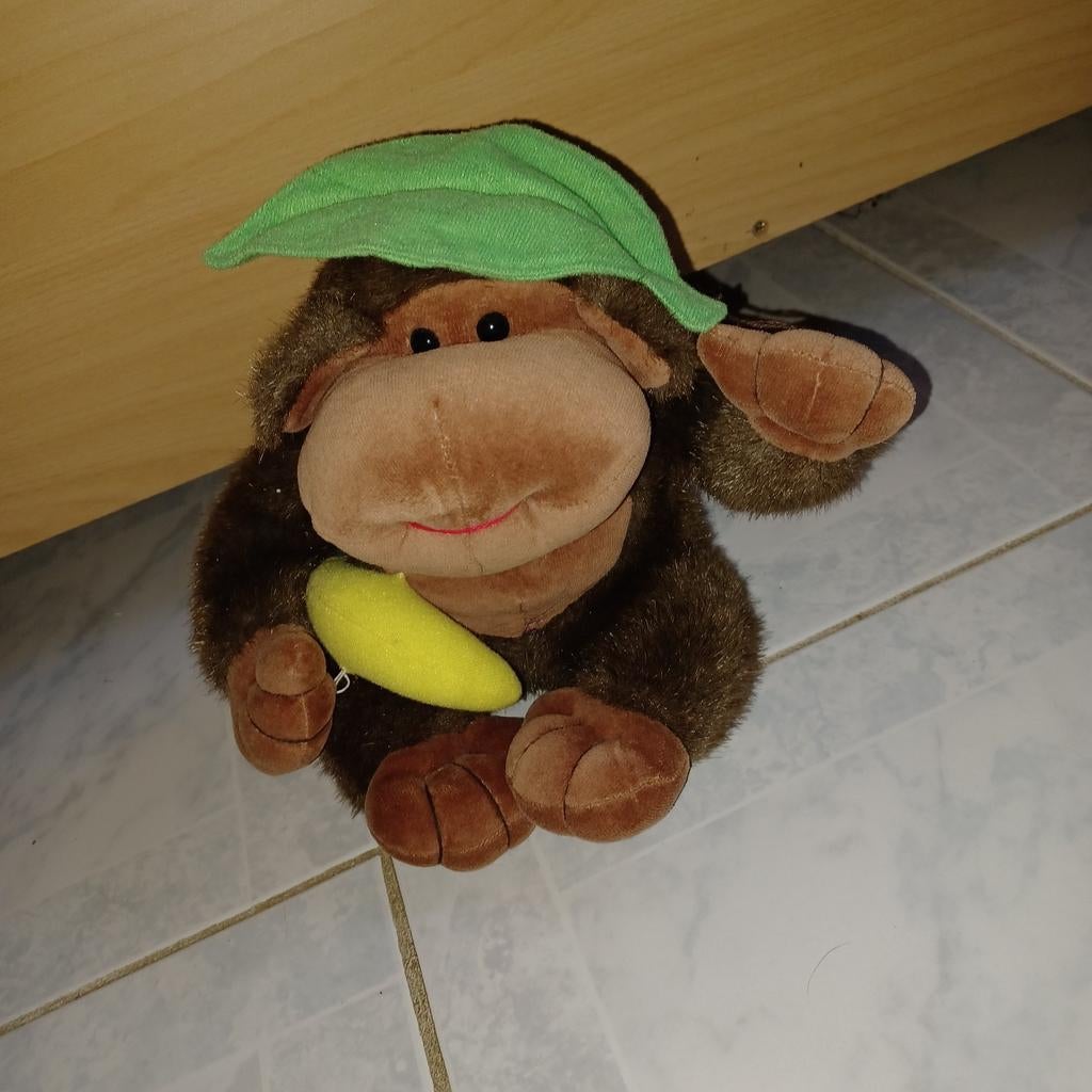 Aap met blad en banaan, Kinderen en Baby's, Speelgoed | Knuffels en Pluche, Ophalen of Verzenden, Zo goed als nieuw