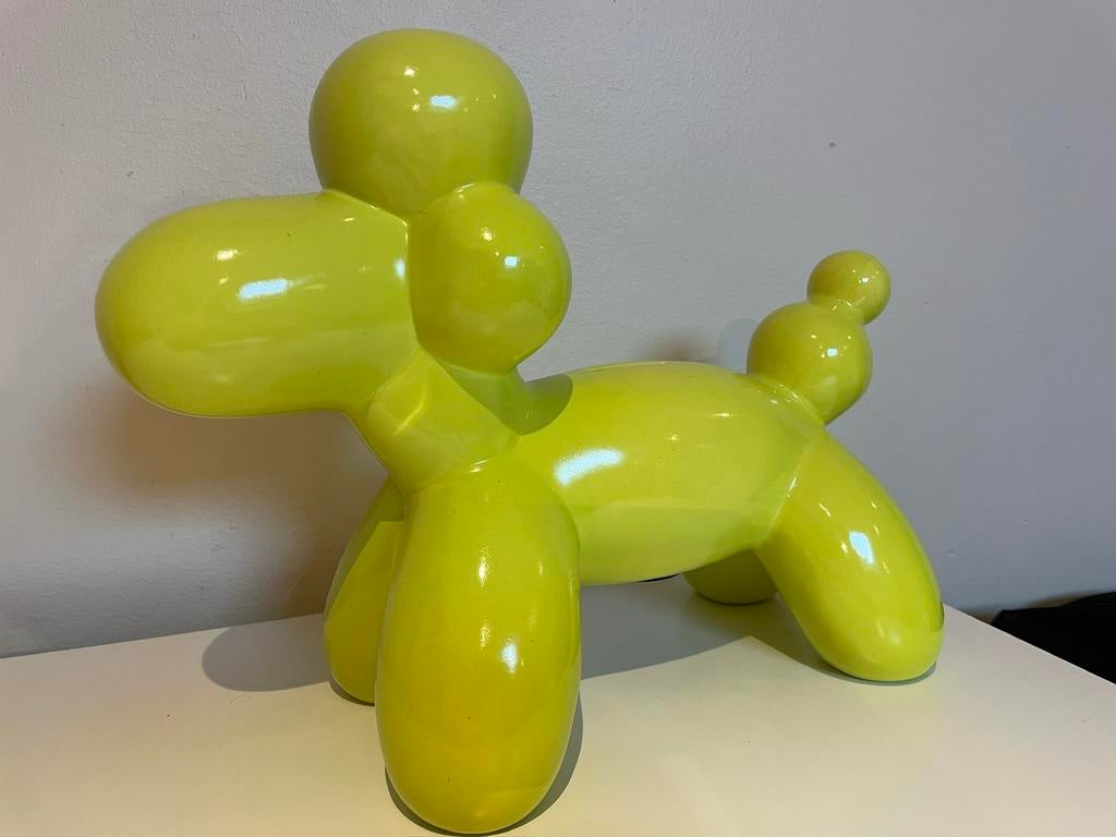 Chien caniche tirelire J-Line vert pomme, Collections, Comme neuf, Pierre, Poterie ou Céramique
