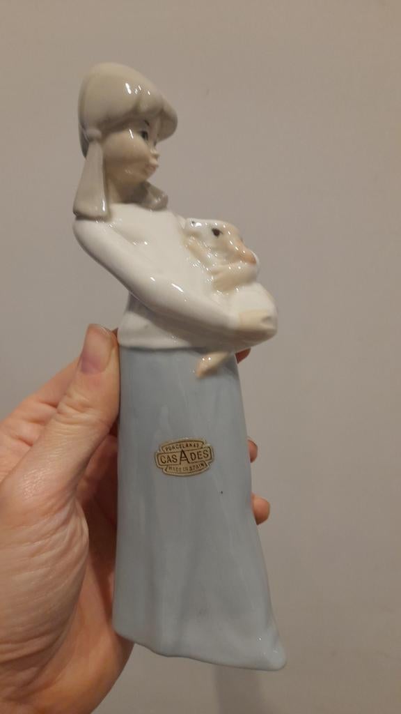 Casades beeldje porcelain, Ophalen of Verzenden, Zo goed als nieuw