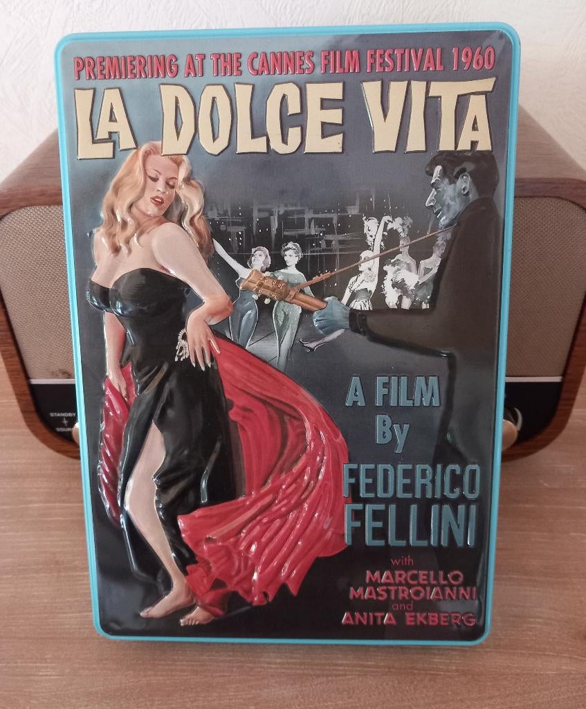 Boîte en métal vintage La Dolce Vita Fellini, Enlèvement ou Envoi, Comme neuf, Biscuits, Autres marques
