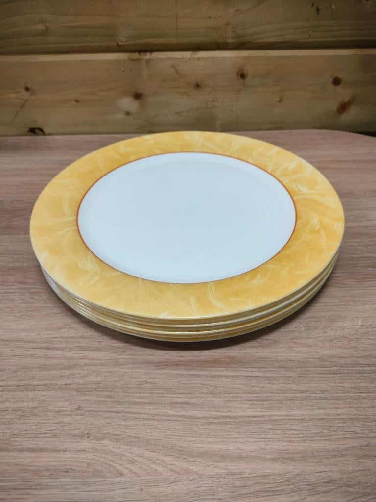 Arcopal borden met gele rand, Ophalen of Verzenden, Zo goed als nieuw, Glas, Bord(en)