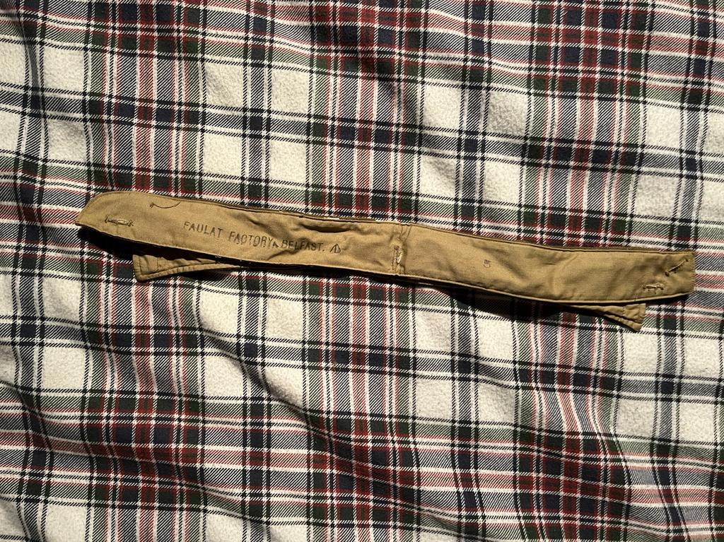 Article d'uniforme anglais (2) Belfast, Envoi, Armée de terre, Vêtements ou Chaussures