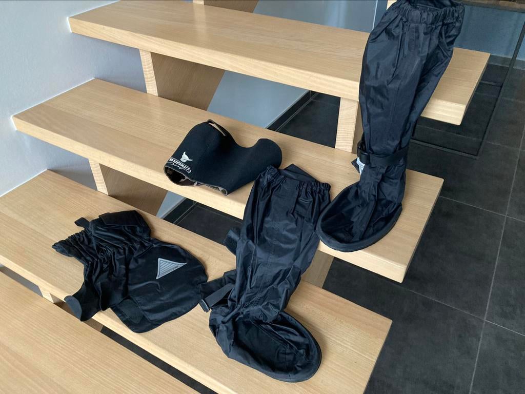 Regenkleding voor motor, Enlèvement