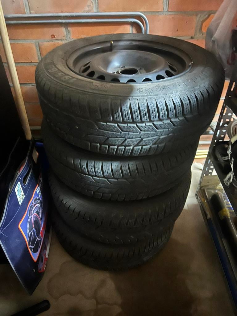 Set winterbanden op velg voor Opel Astra - ET35, Auto-onderdelen, Banden en Velgen, Ophalen, Gebruikt, 15 inch, Banden en Velgen