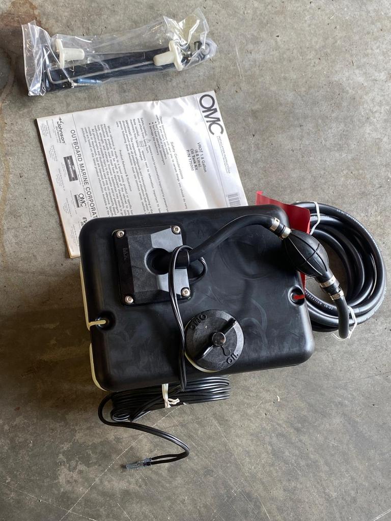 OMC/Johnson/Evinrude VRO olietank, Watersport en Boten, Ophalen, Zo goed als nieuw