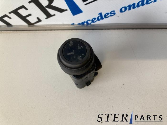 Capteur PDC d'un Mercedes E-Klasse, Enlèvement ou Envoi, 3 mois de garantie, Utilisé, Mercedes-Benz