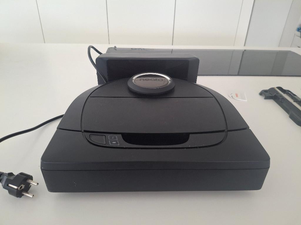 Neato Botvac D5, Enlèvement, Utilisé, Réservoir, Aspirateur robot