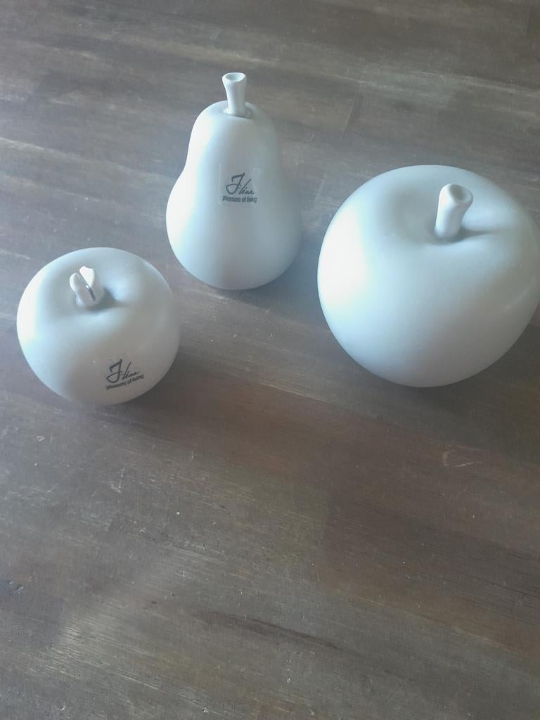 2 appels en 1 peer J-Line, Huis en Inrichting, Overige kleuren, Aardewerk of Porselein, Ophalen of Verzenden, Zo goed als nieuw