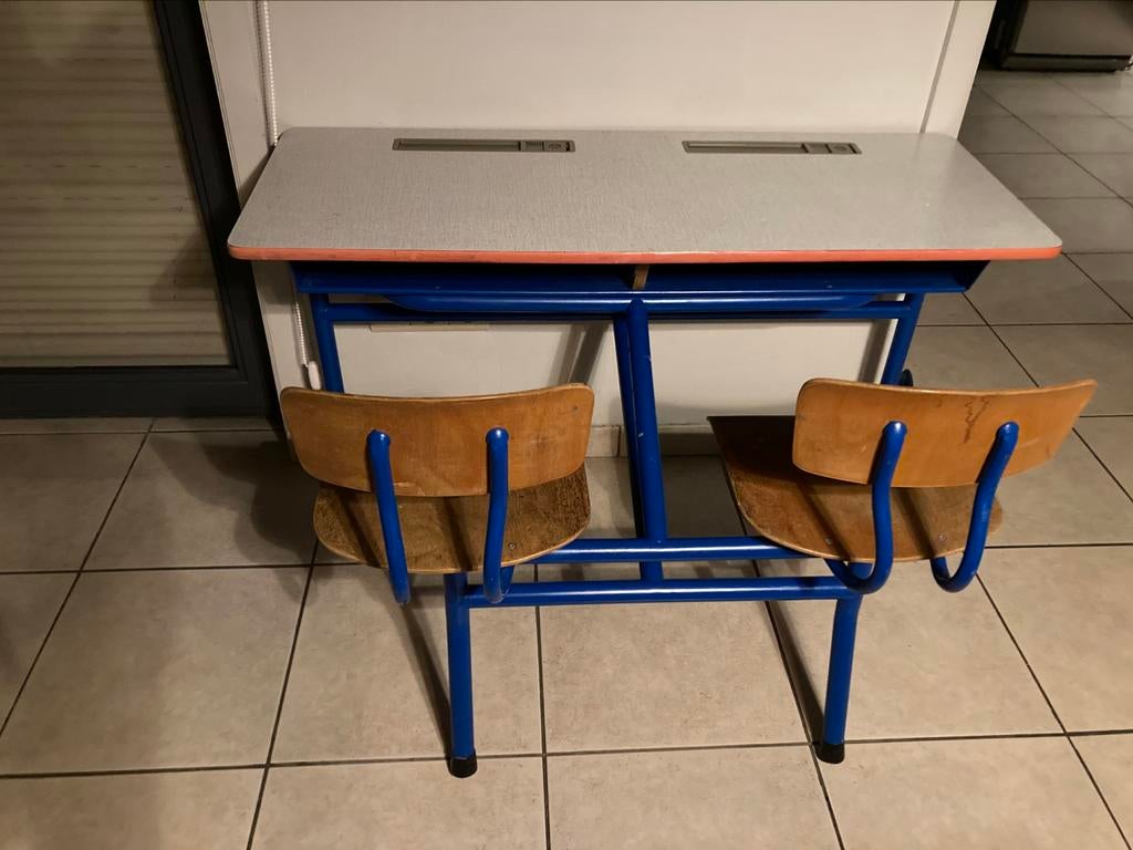 schoolbankje, Ophalen, Gebruikt