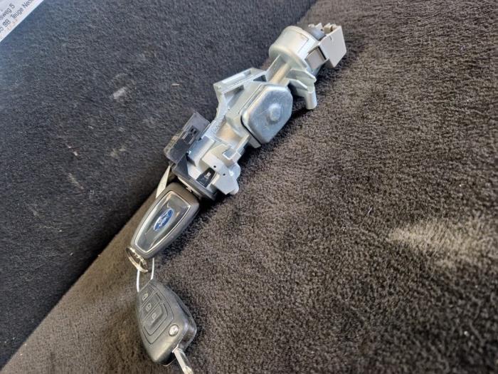 Serrure de contact + clé d'un Ford Focus, Enlèvement ou Envoi, 3 mois de garantie, Utilisé, Ford