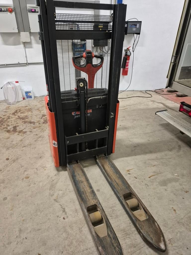 Gerbeur Linde L12 en quelques heures, Empileur, Linde, Électrique, Enlèvement