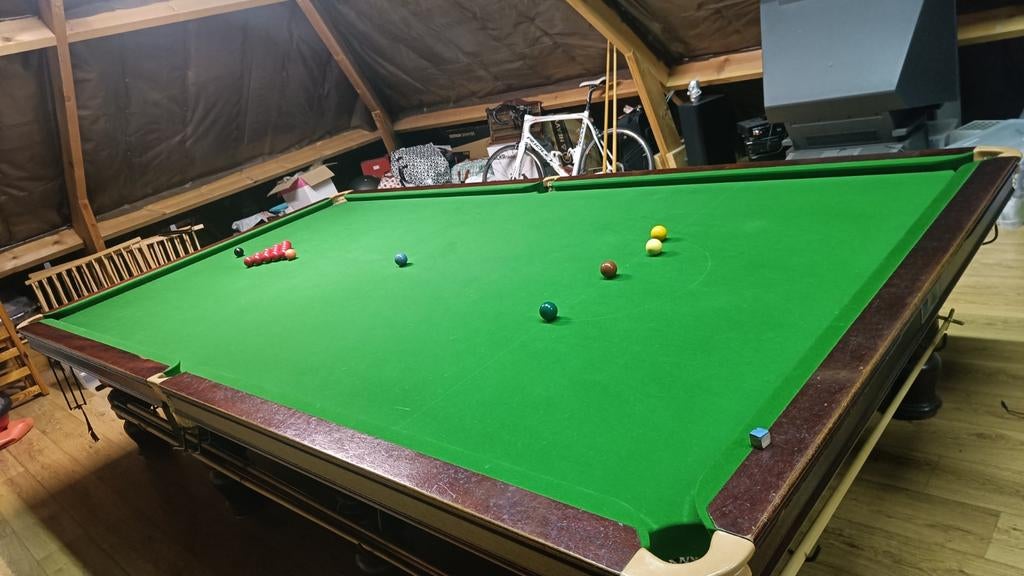 Iconische full size BCE Westbury snookertafel, Sports & Fitness, Billards & Billards américains, Table de snooker, Enlèvement