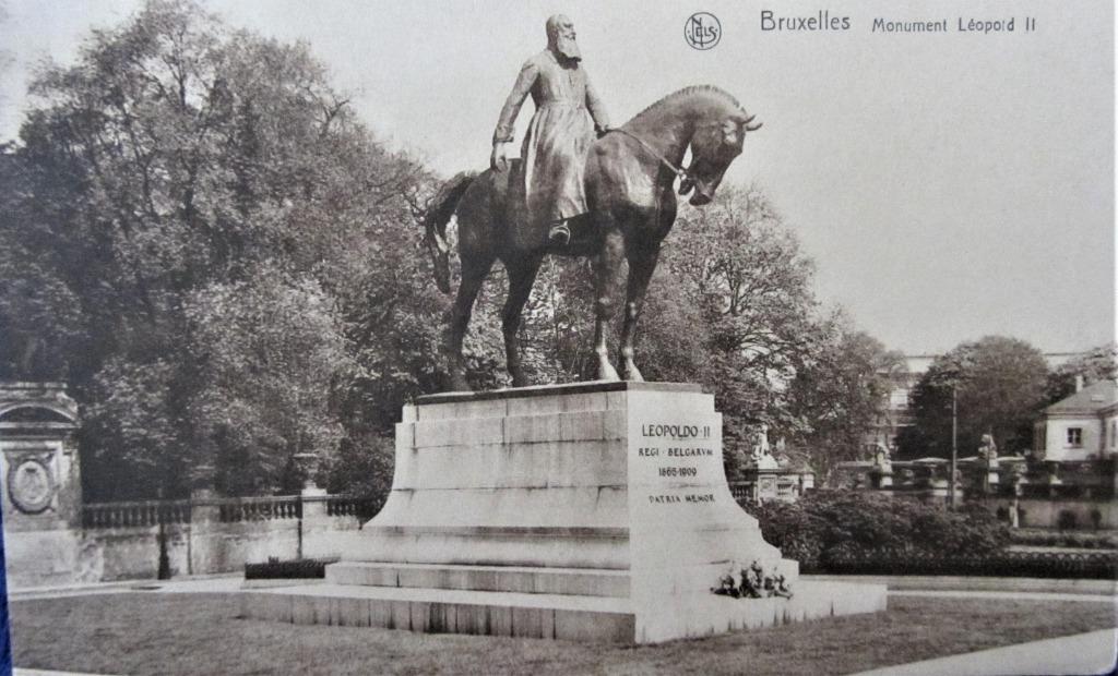 POSTKAART- BRUSSEL, HET MONUMENT VAN LEOPOLD II., Verzamelen, Ophalen of Verzenden, Ongelopen, Brussel (Gewest)