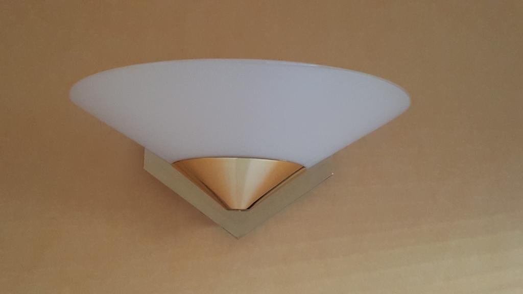 Lampe murale, Enlèvement, Comme neuf