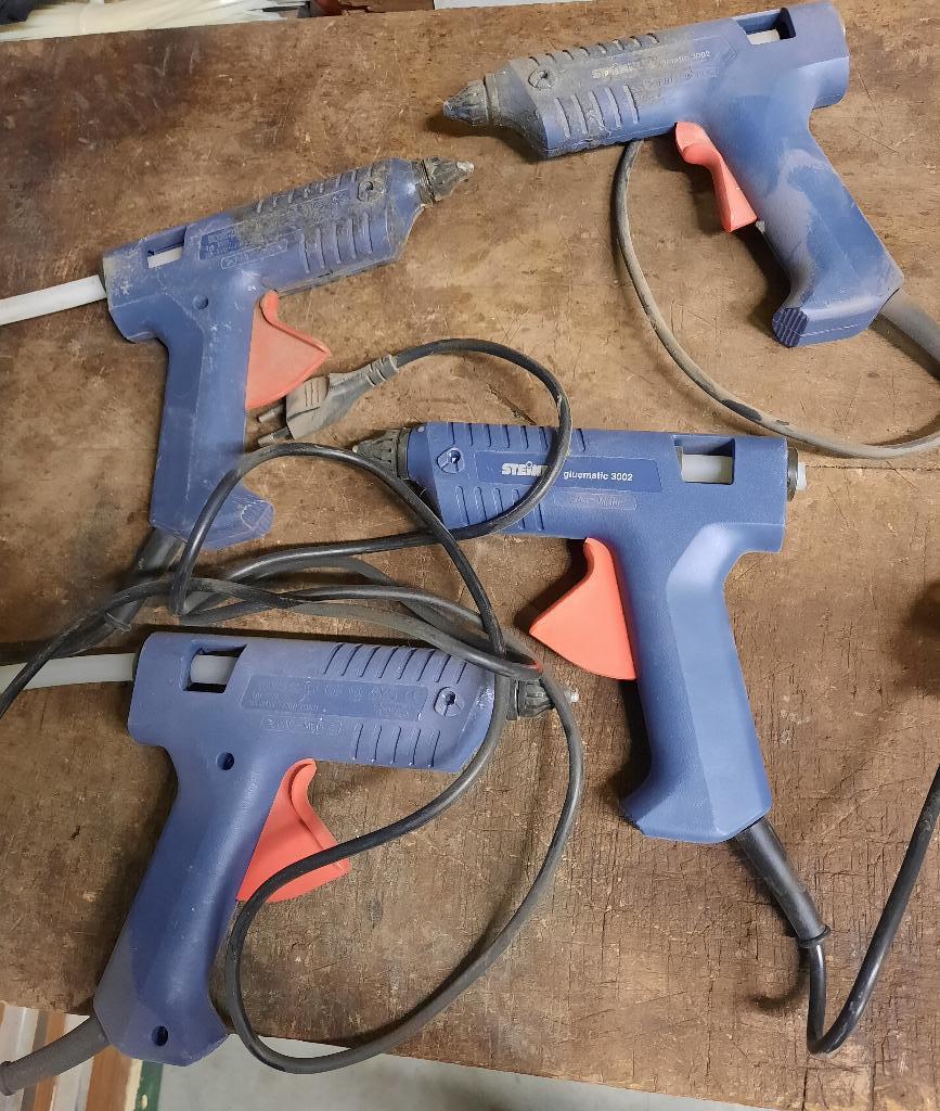 lijmpistool, Enlèvement