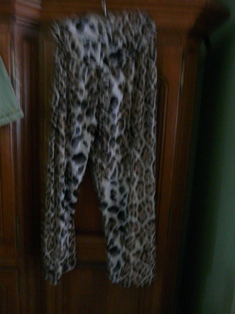 Lange broek met dierenprint maat T.U., Ophalen of Verzenden, Zo goed als nieuw