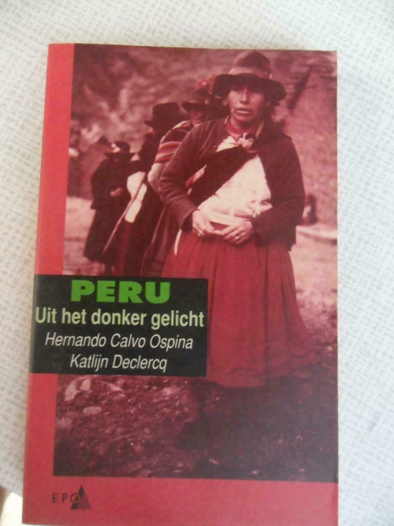 peru uit het donker gelicht, Ophalen of Verzenden, Zo goed als nieuw