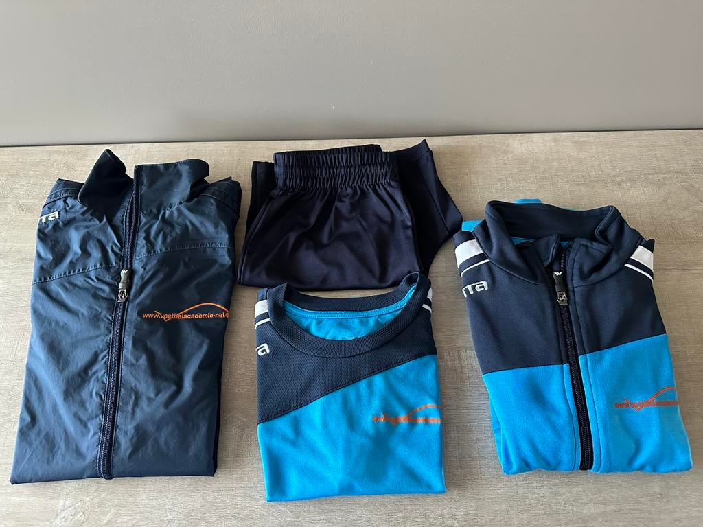 Set voetbalacademie maat 140, Ophalen