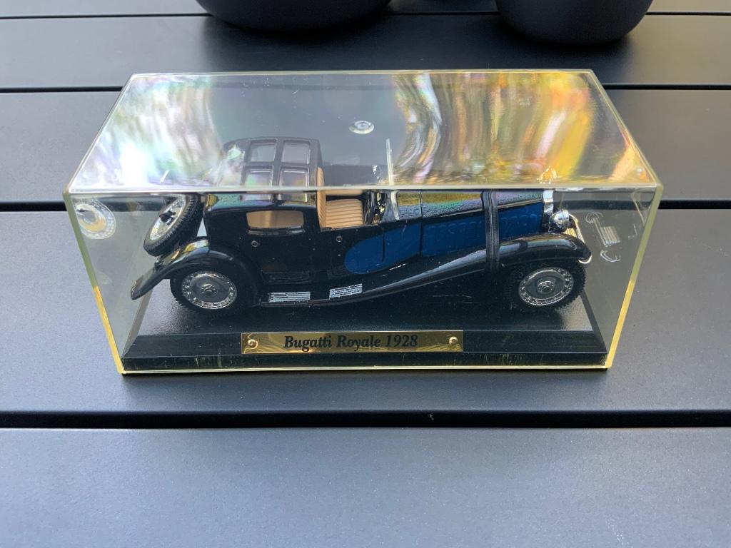 Bugatti Royale de l'année 1928, échelle 1:43, Hobby & Loisirs créatifs, Enlèvement ou Envoi, Comme neuf, Voiture, Autres marques